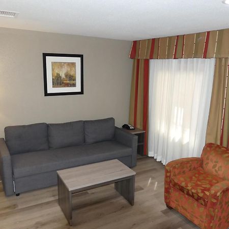 Ramada By Wyndham Platte City Kci Airport Екстер'єр фото
